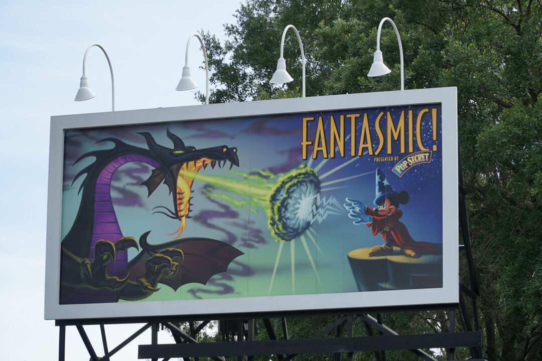 The entrance sign for Fantasmic!